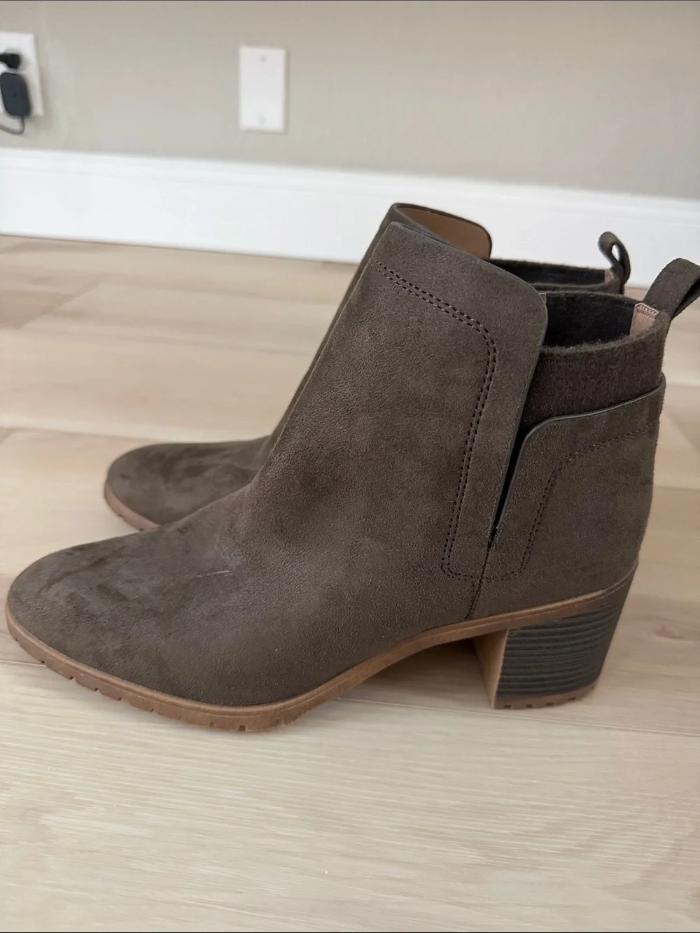 NWT Women's Life Stride Maggie Brown Block Heel Ankle Boots Size 11W